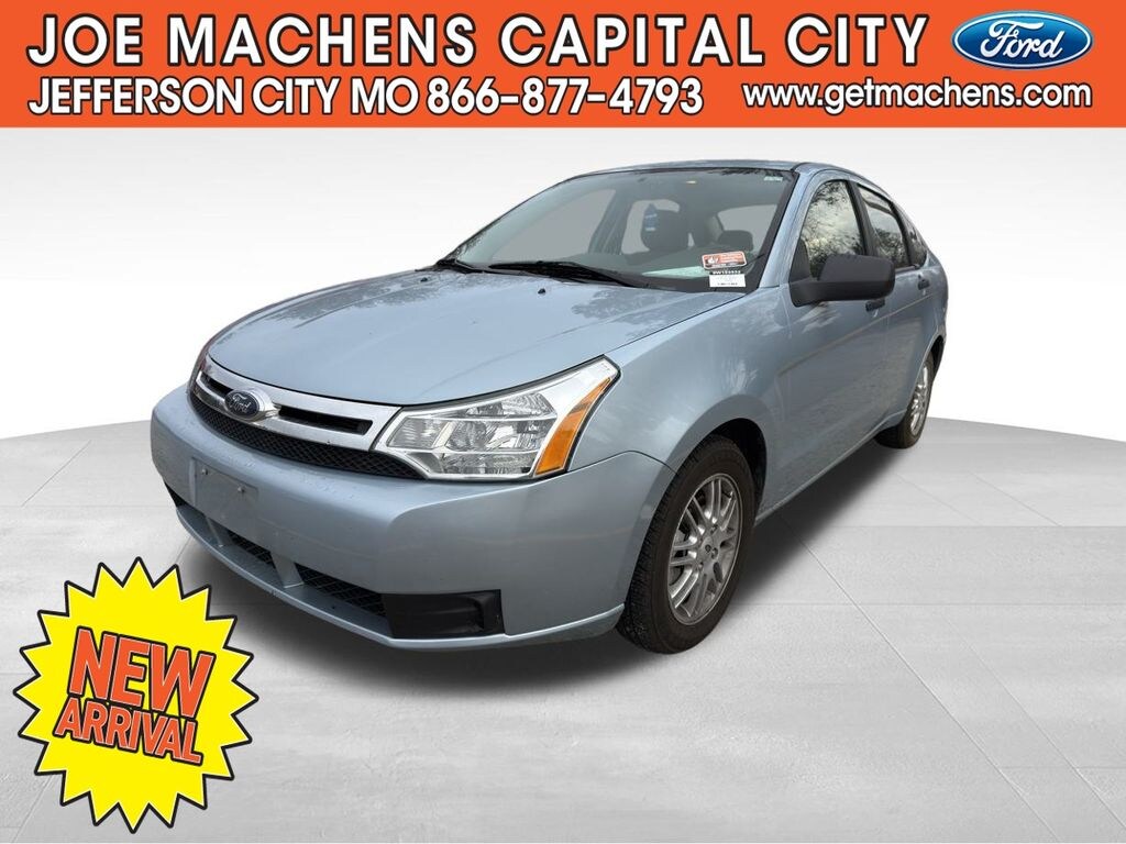 Used 2009 Ford Focus SE Sedan