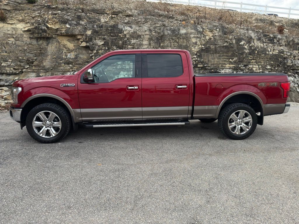 2019 Ford F-150 Lariat photo 2