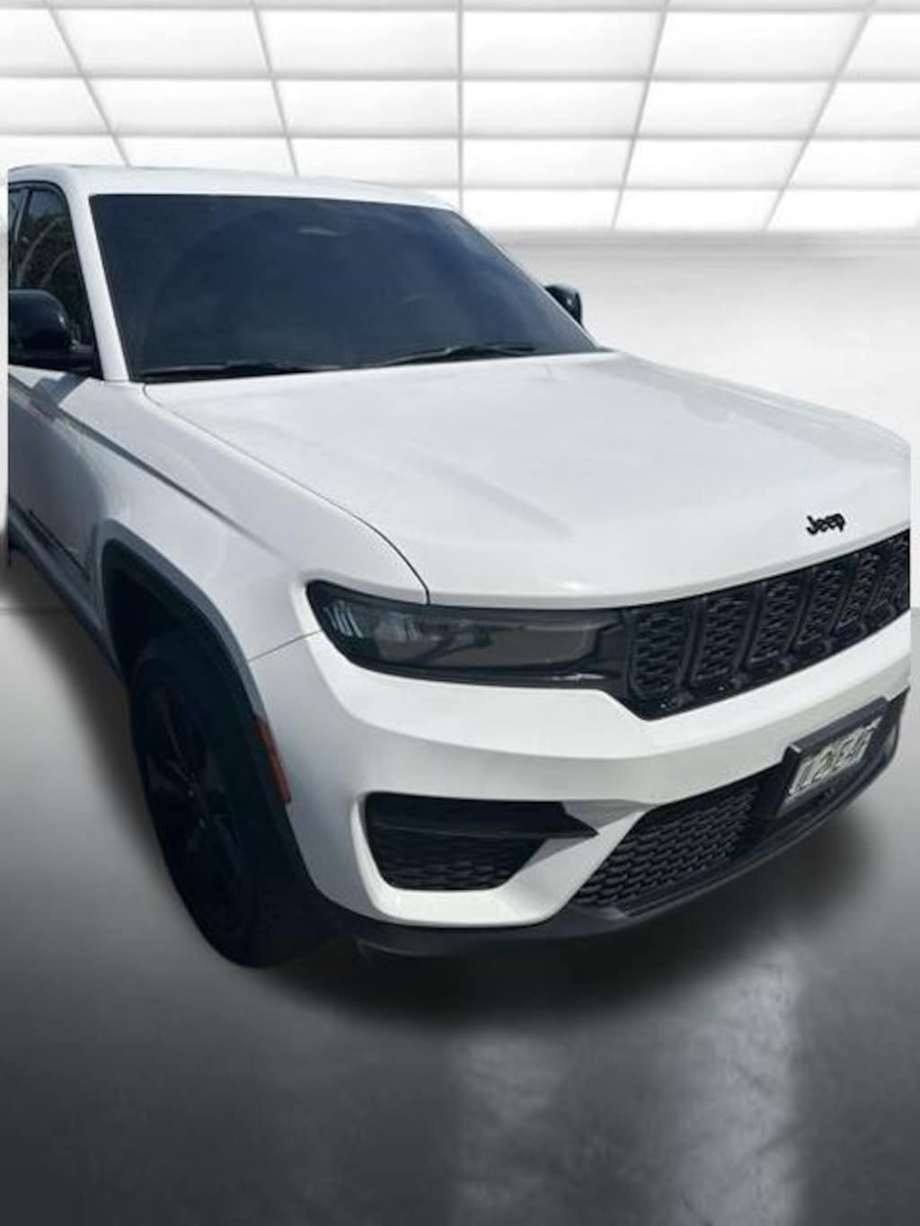 Used 2024 Jeep Grand Cherokee Altitude X SUV