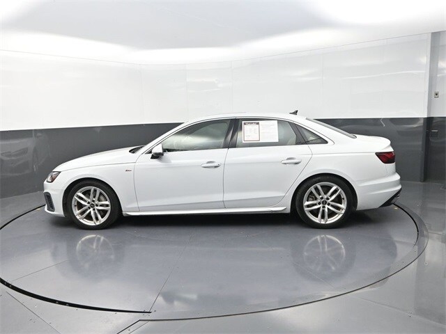 2023 Audi A4 45 S line Premium Plus Quattro photo 4