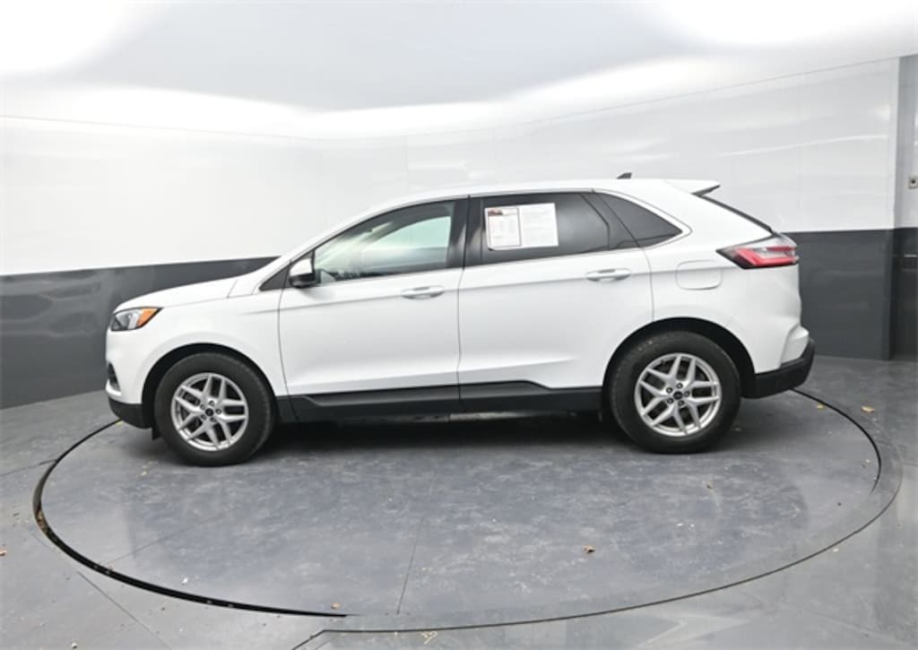 Used 2024 Ford Edge SEL SUV
