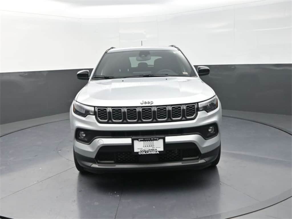 Used 2025 Jeep Compass Latitude SUV