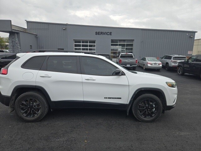 2023 Jeep Cherokee Altitude photo 4