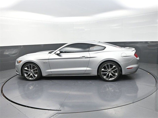 2016 Ford Mustang GT Premium photo 4