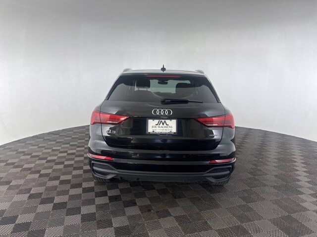 2023 Audi Q3 S line Premium photo 2