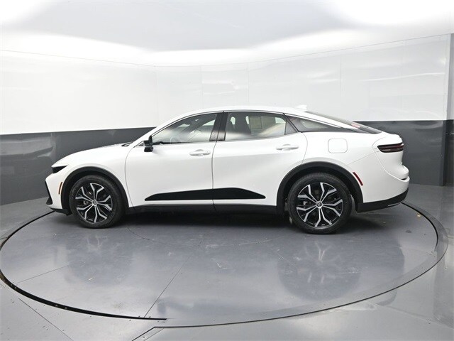 2024 Toyota Crown XLE photo 4