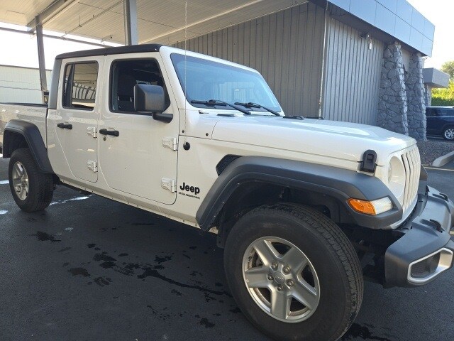 2023 Jeep Gladiator Sport photo 3