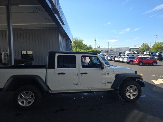 2023 Jeep Gladiator Sport photo 4
