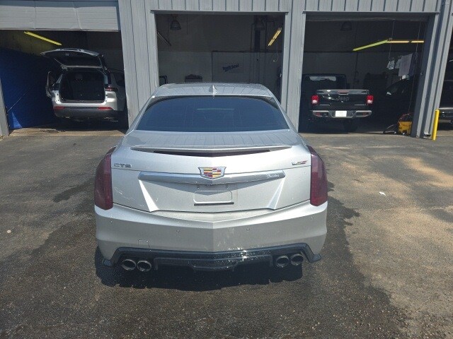 2017 Cadillac CTS V Sedan Base photo 4