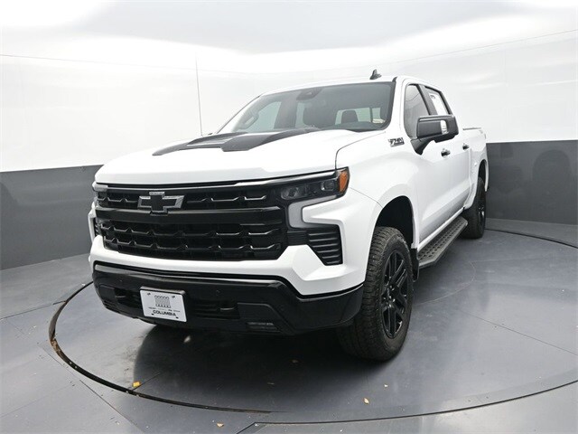 2025 Chevrolet Silverado 1500 LT Trail Boss photo 3
