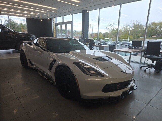 2016 Chevrolet Corvette Z06 2LZ photo 3
