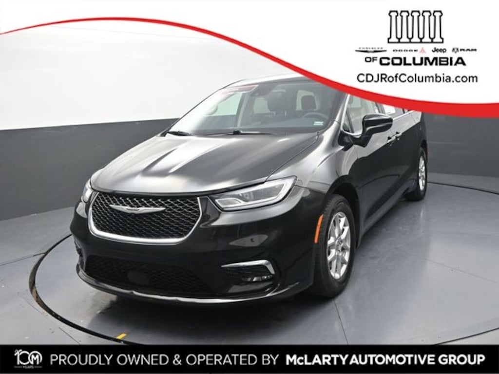 Used 2023 Chrysler Pacifica Touring L Minivan/Van