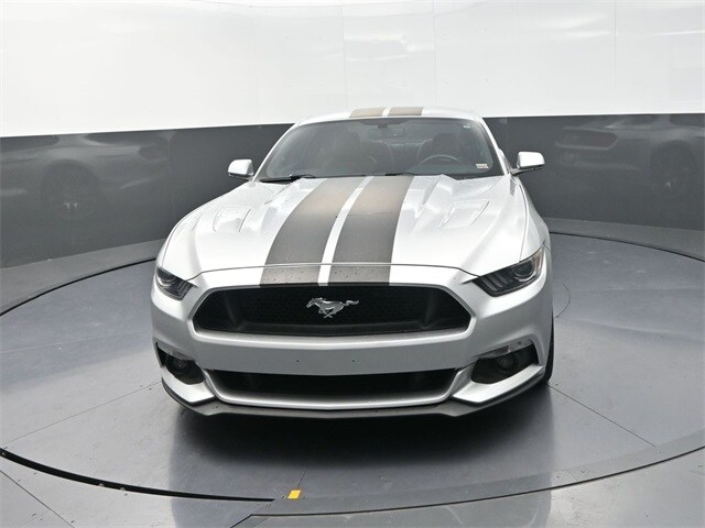 2016 Ford Mustang GT Premium photo 2