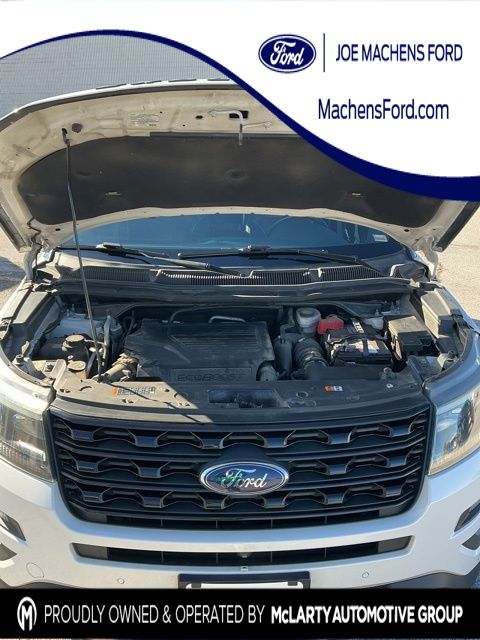 2016 Ford Explorer Sport's photo