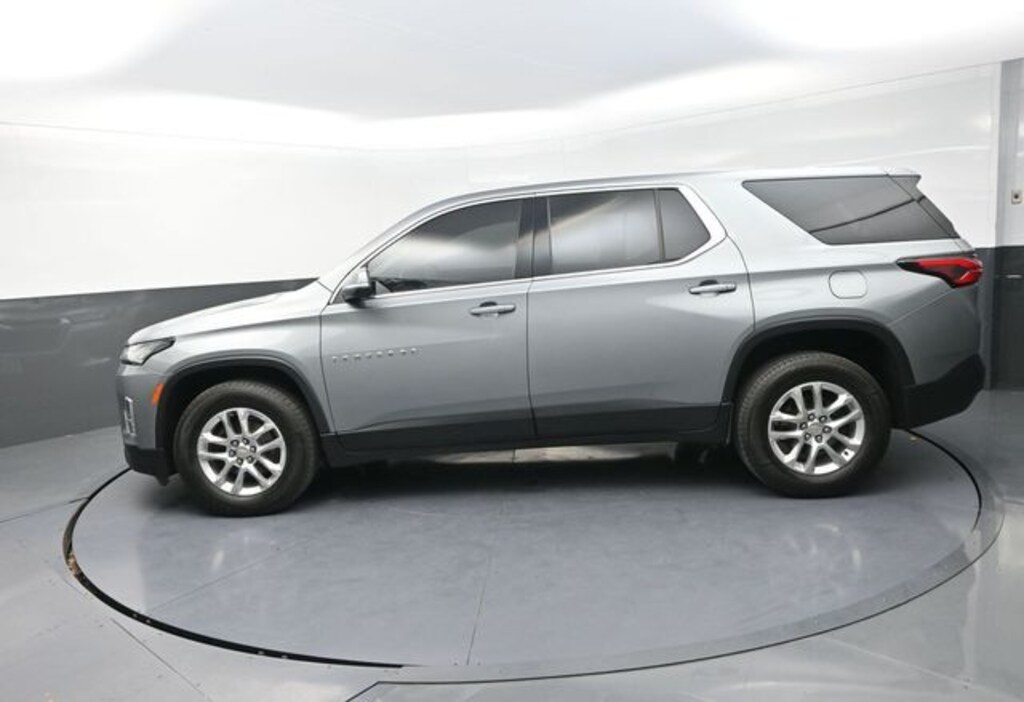 Used 2023 Chevrolet Traverse LS SUV