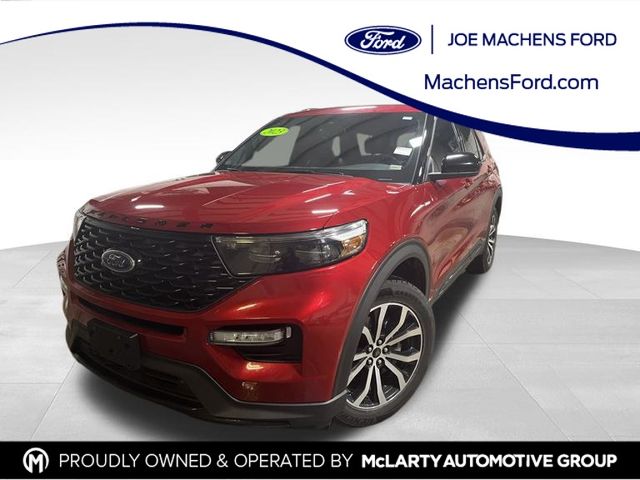 2023 Ford Explorer ST-LINE's photo