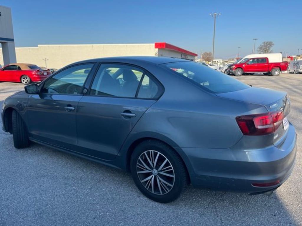 Used 2018 Volkswagen Jetta Wolfsburg Sedan