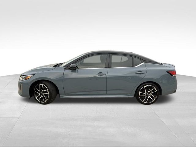 2025 Nissan Sentra SR photo 2