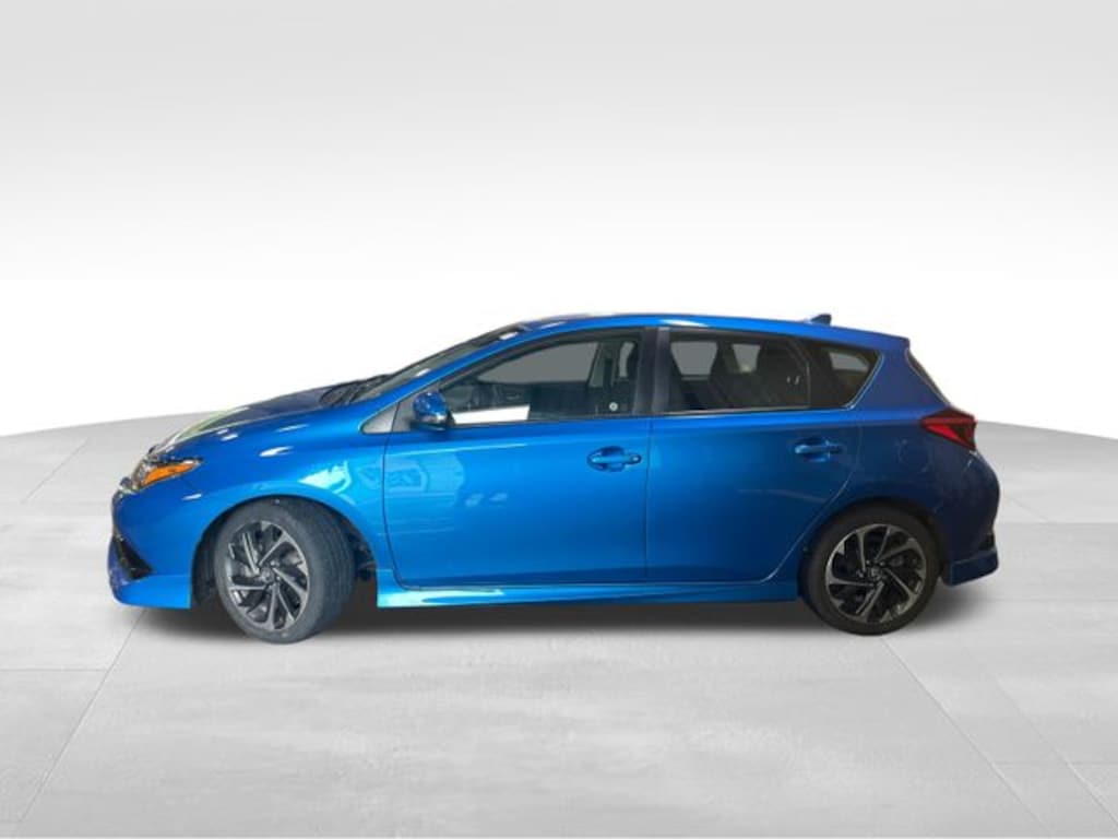 Used 2018 Toyota Corolla iM Base Hatchback