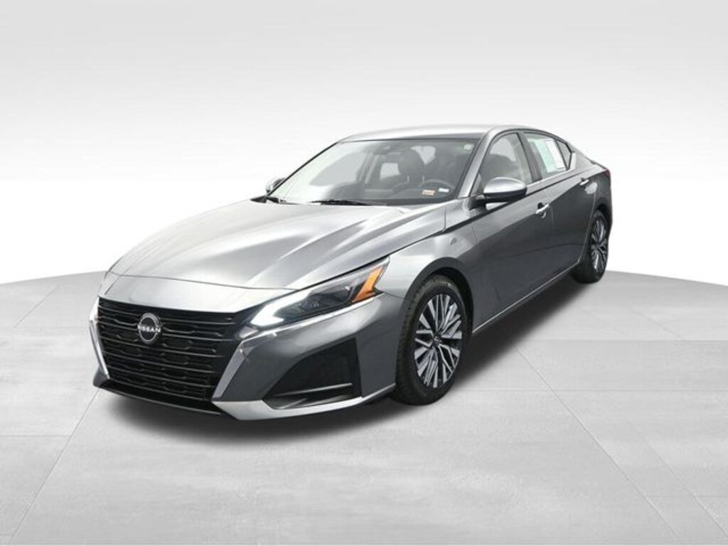 Used 2023 Nissan Altima 2.5 SV Sedan