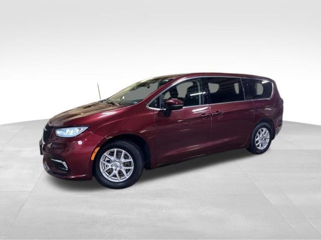 Used 2023 Chrysler Pacifica Touring L Minivan/Van