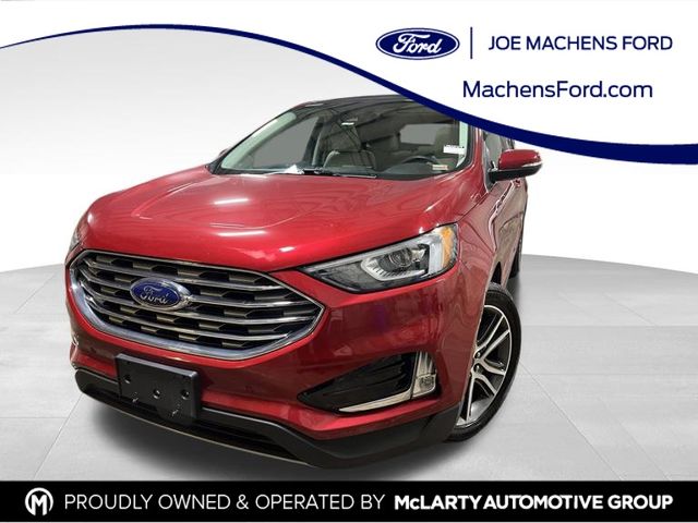 2022 Ford Edge Titanium's photo