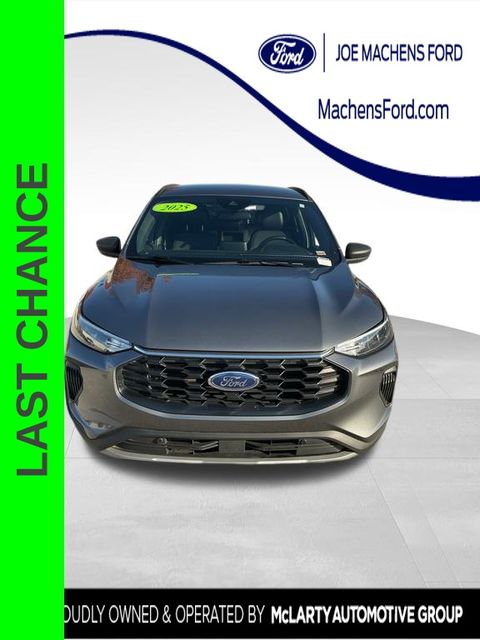 2025 Ford Escape ST-Line's photo