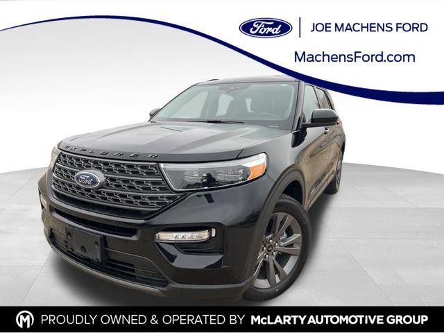 2023 Ford Explorer XLT's photo