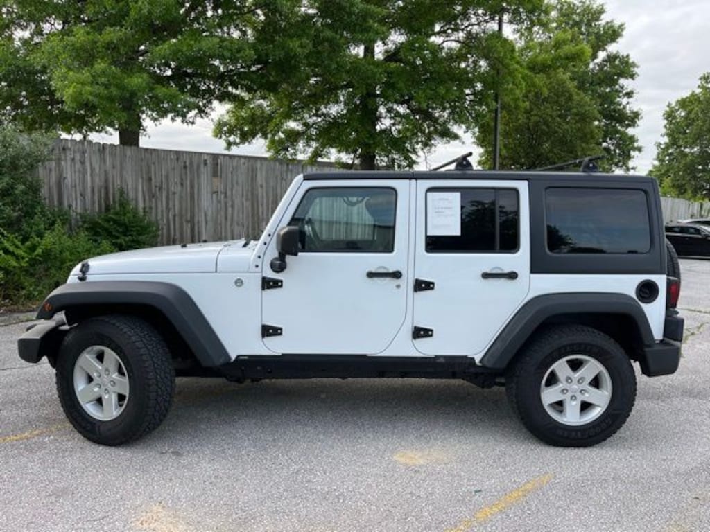 Used 2015 Jeep Wrangler Unlimited Sport SUV