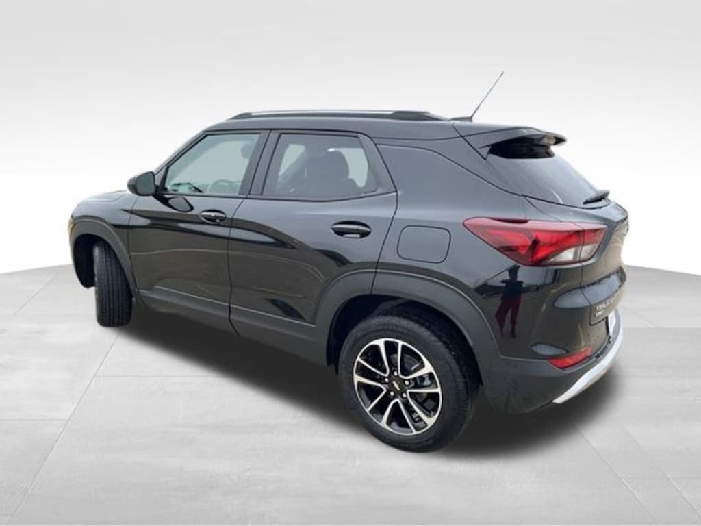 Used 2025 Chevrolet Trailblazer LT SUV