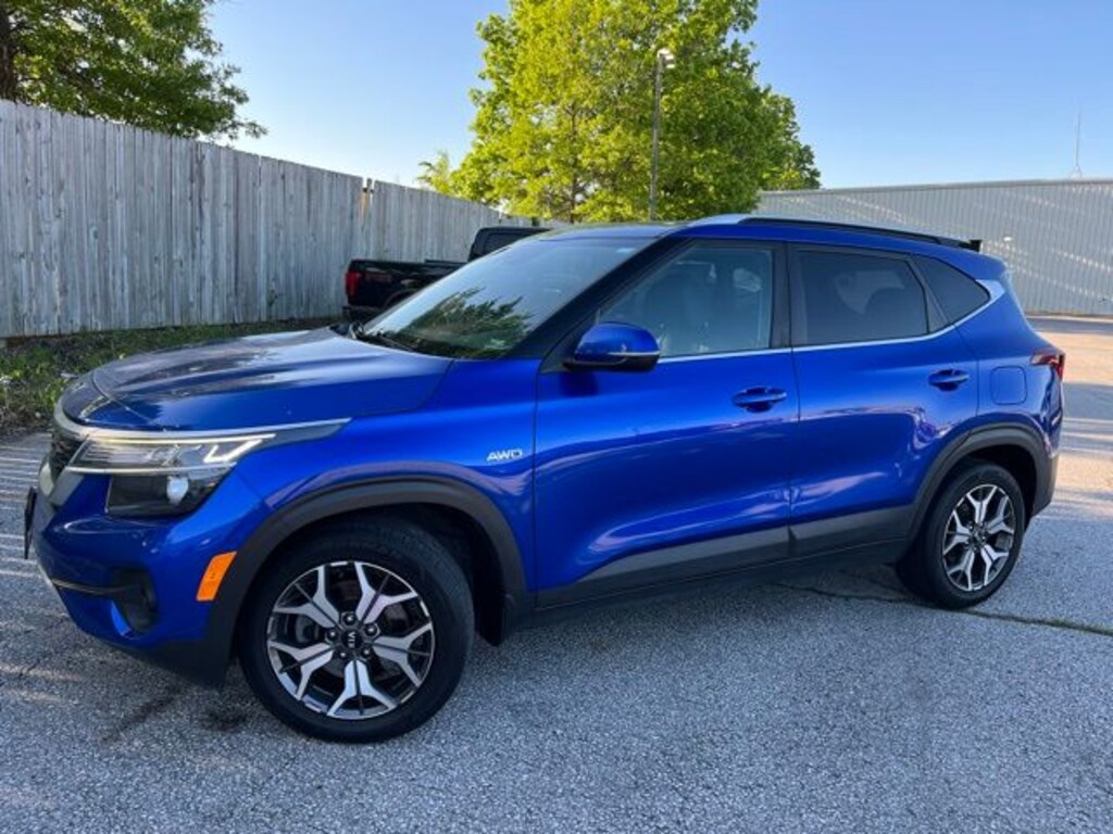 Used 2021 Kia Seltos EX SUV