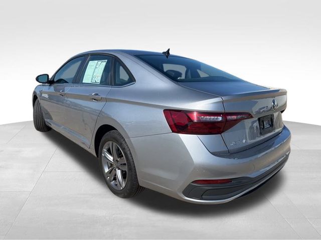 2024 Volkswagen Jetta SE photo 4