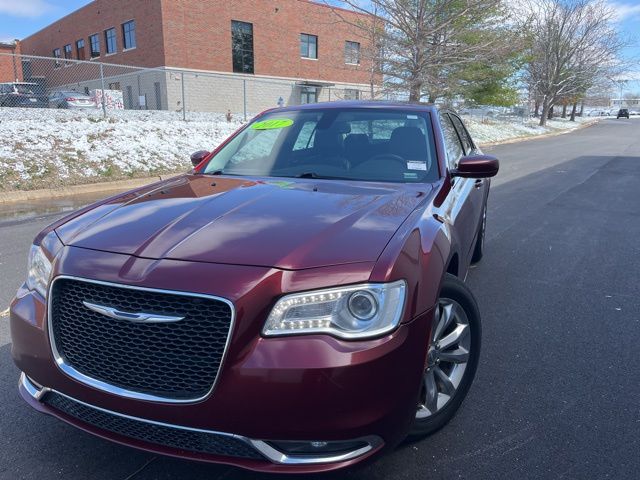 2017 Chrysler 300 Touring