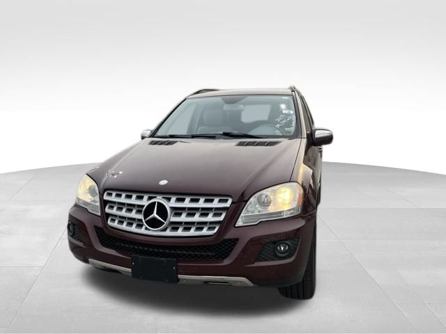 Used 2009 Mercedes-Benz M-Class ML350 with VIN 4JGBB86E19A499141 for sale in Columbia, MO