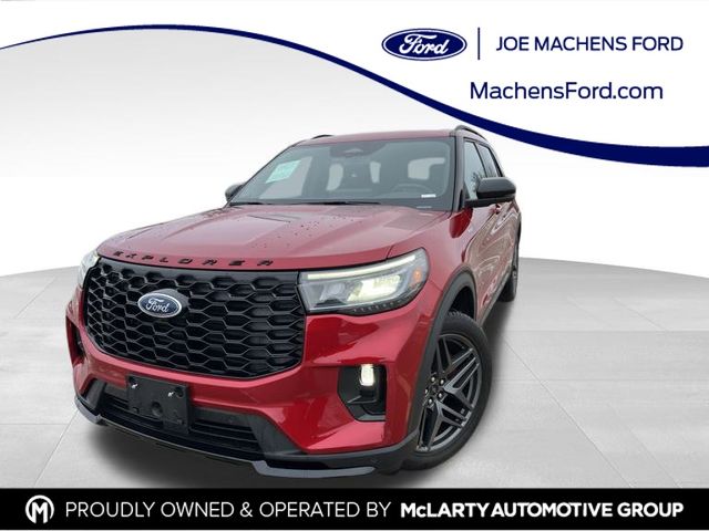 2025 Ford Explorer ST-LINE's photo