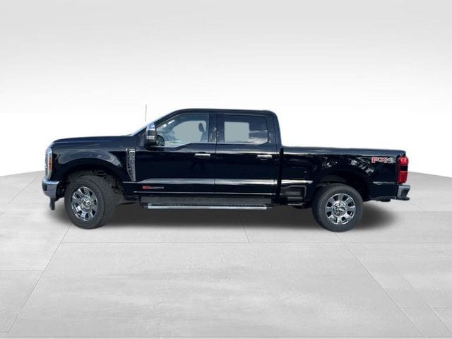 2023 Ford F-250 Lariat photo 2
