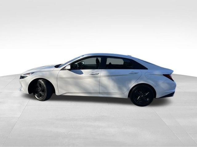 2023 Hyundai Elantra Hybrid Blue photo 3