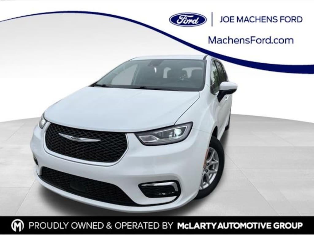 Used 2023 Chrysler Pacifica Touring L Minivan/Van