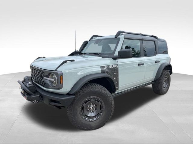 2024 Ford Bronco Everglades photo 2
