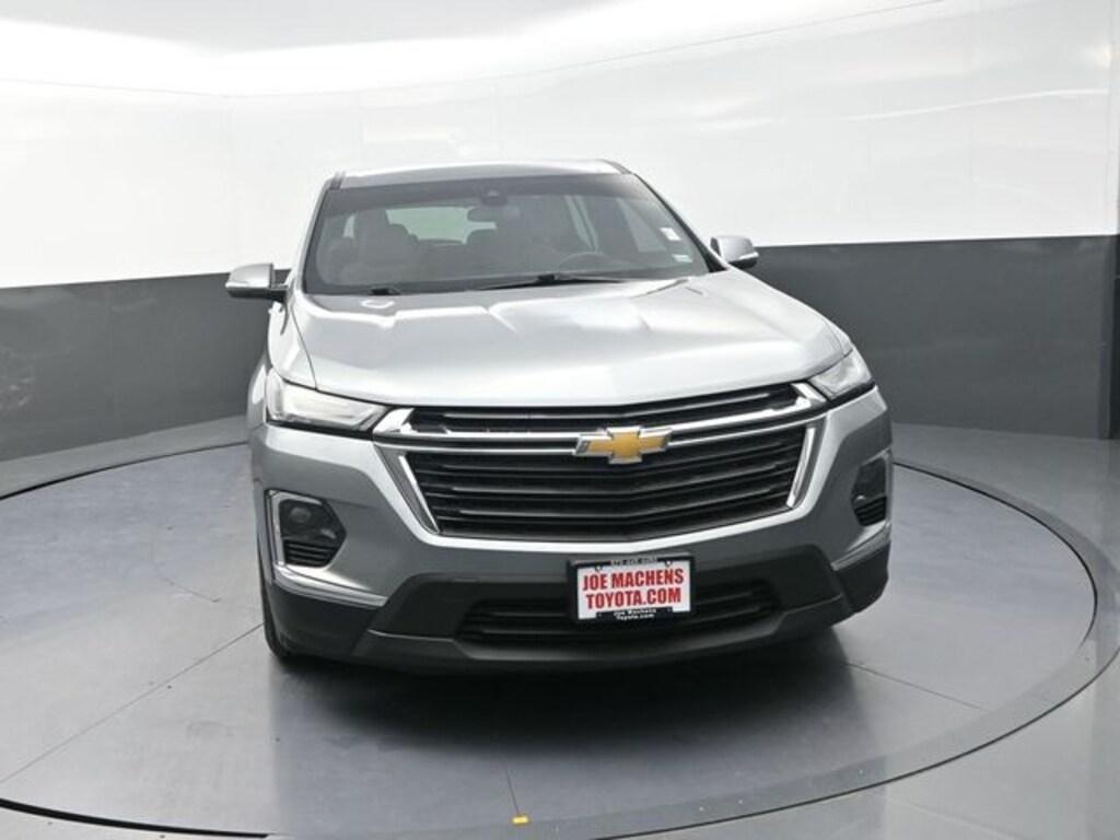 Used 2023 Chevrolet Traverse LS SUV