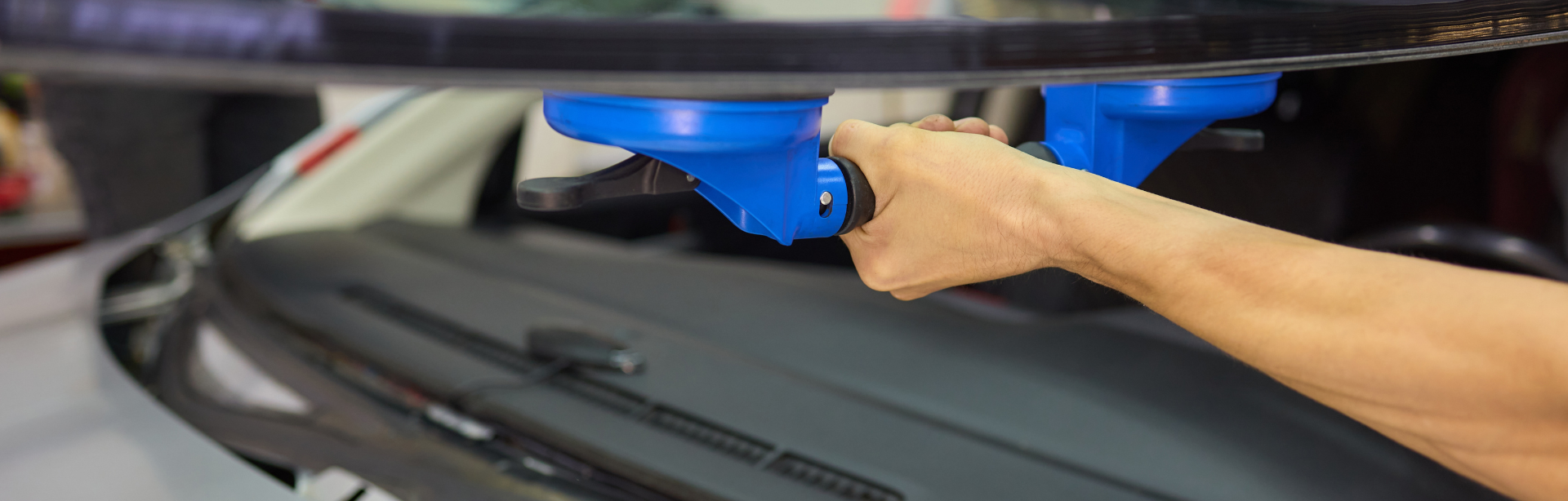 Don’t Let Mid-Mo Frost Turn a Chip Into a Crack: Quick Windshield Repair in Columbia