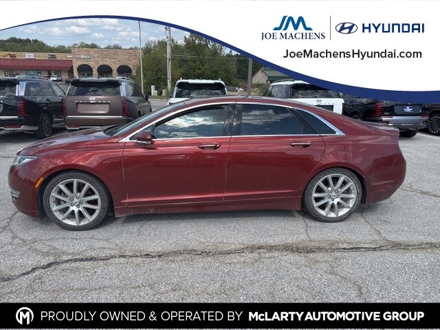 2014 Lincoln MKZ Base photo 3