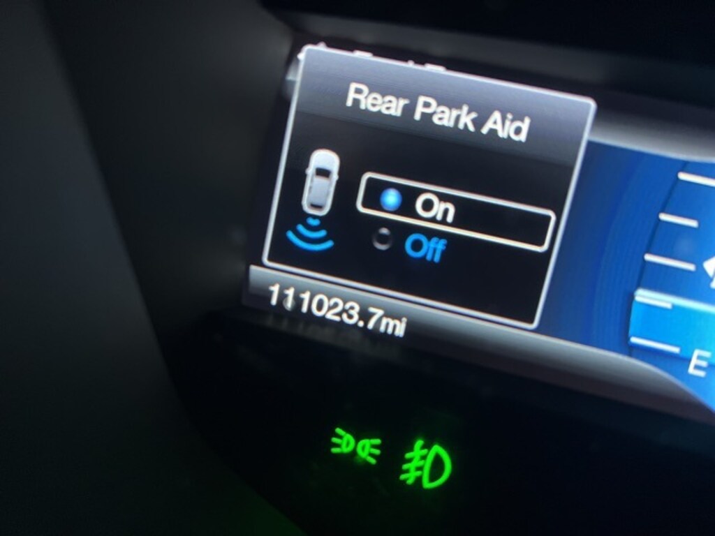 Used 2016 Ford Fusion SE Sedan