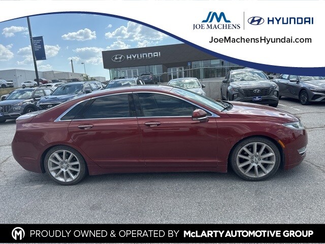2014 Lincoln MKZ Base photo 4