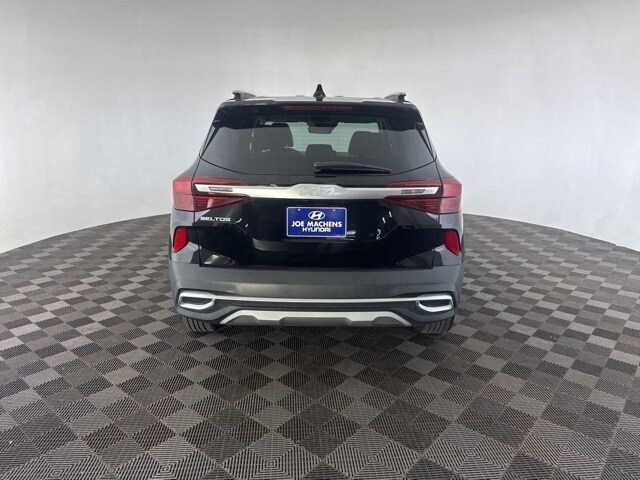 2022 Kia Seltos EX photo 3
