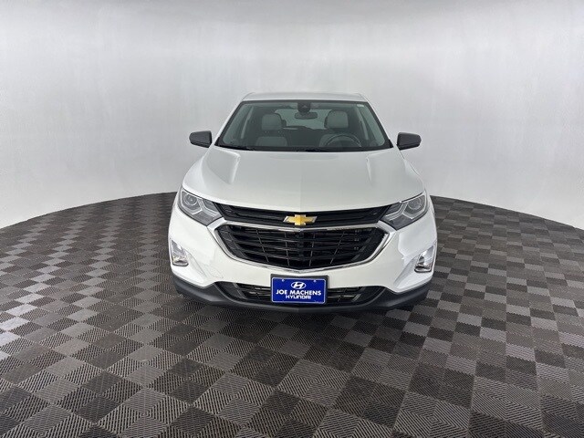 2020 Chevrolet Equinox LS photo 2