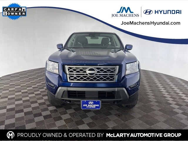 2023 Nissan Frontier Crew Cab SV photo 2