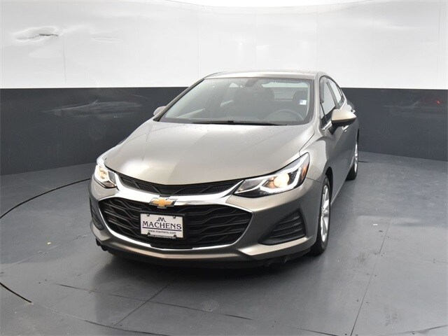 2019 Chevrolet Cruze LT photo 4