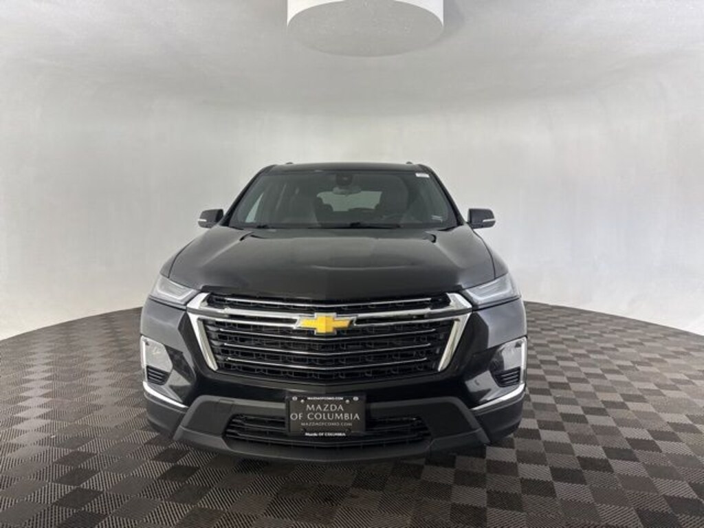 Used 2023 Chevrolet Traverse LT SUV