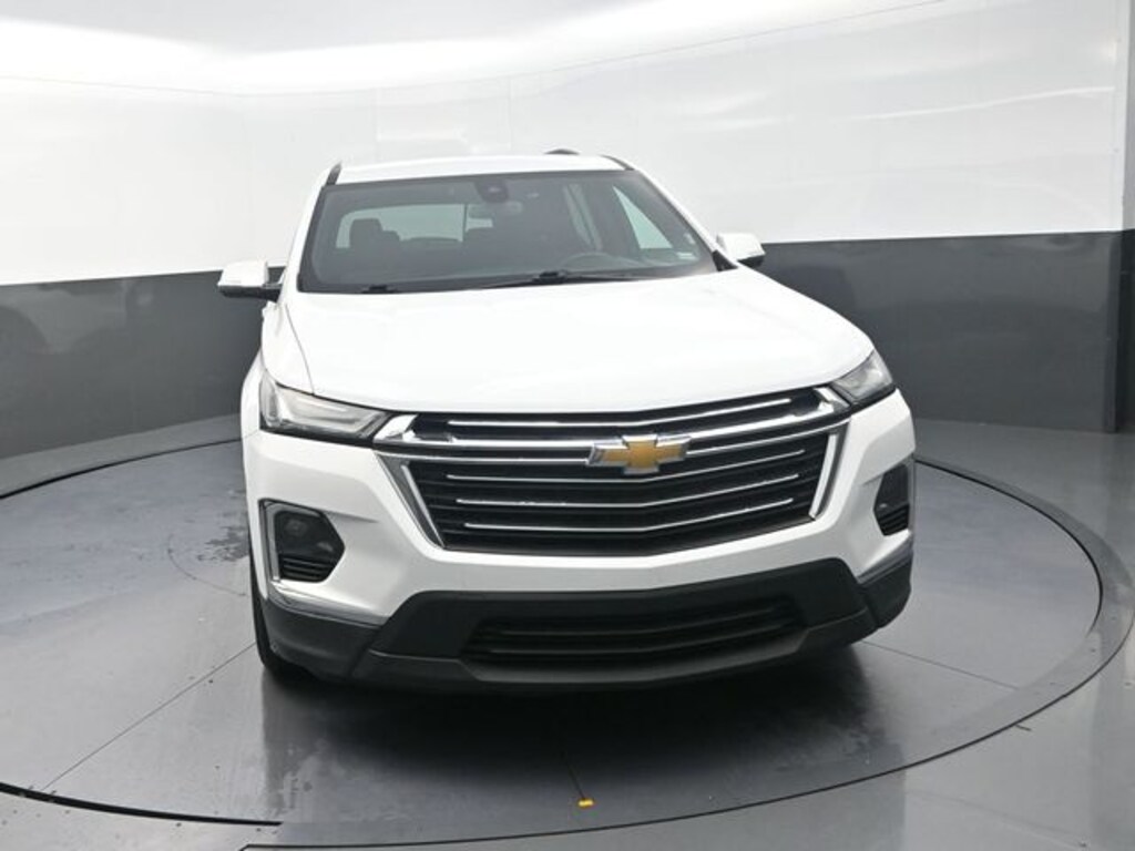 Used 2023 Chevrolet Traverse LT SUV